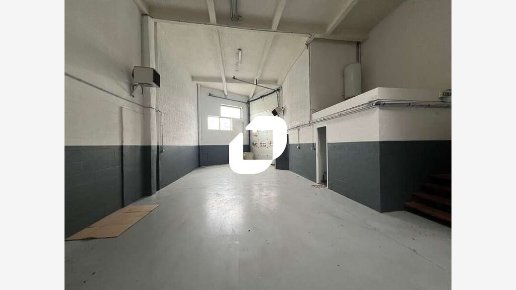 A louer Local d'activité 182m² Combs la ville