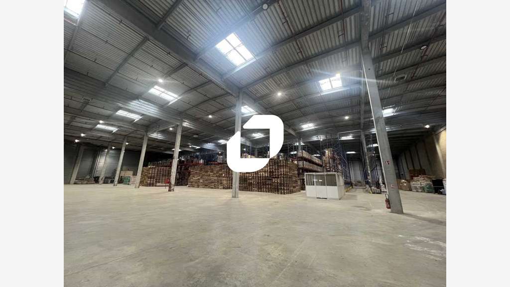 A louer Local d'activité 6200m² Combs la ville