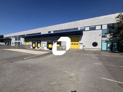 A louer Local d'activité 1835m² Combs la ville