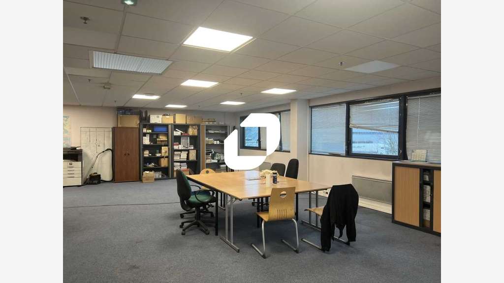 A louer Local d'activité 6200m² Combs la ville