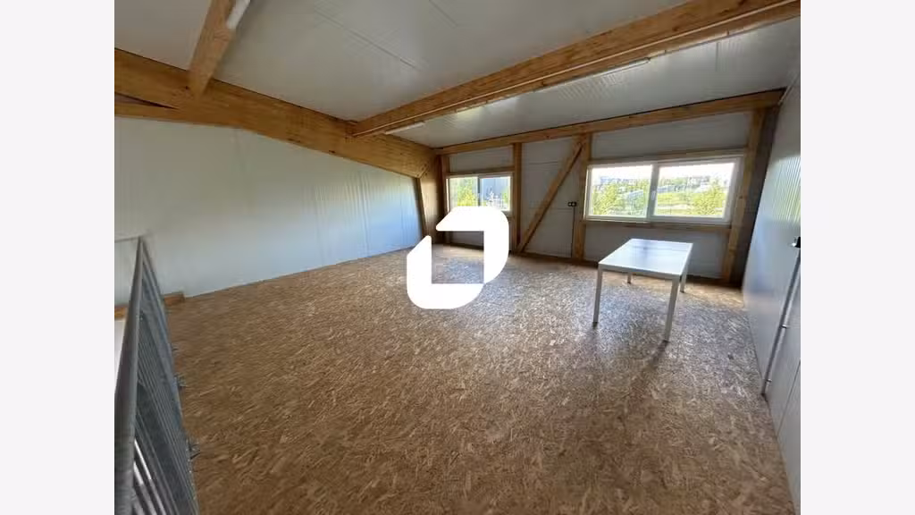 A louer Local d'activité 982m² Combs la ville