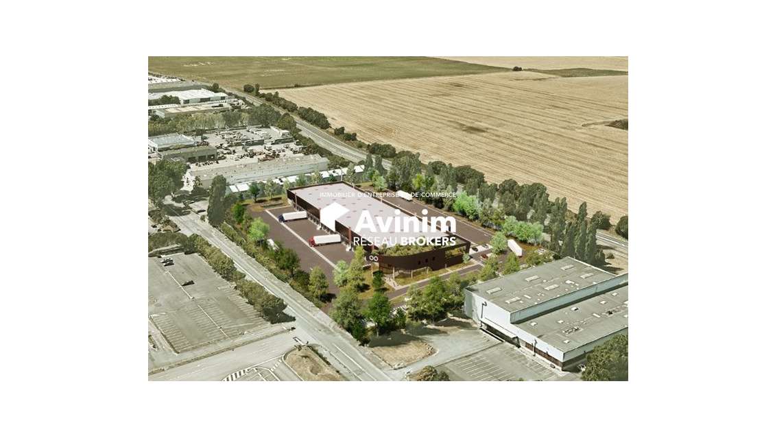 A LOUER - Bâtiment Logistique de 5 618 m² à Co