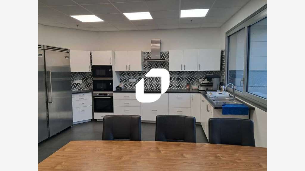 A louer Local d'activité 4849m² Compans