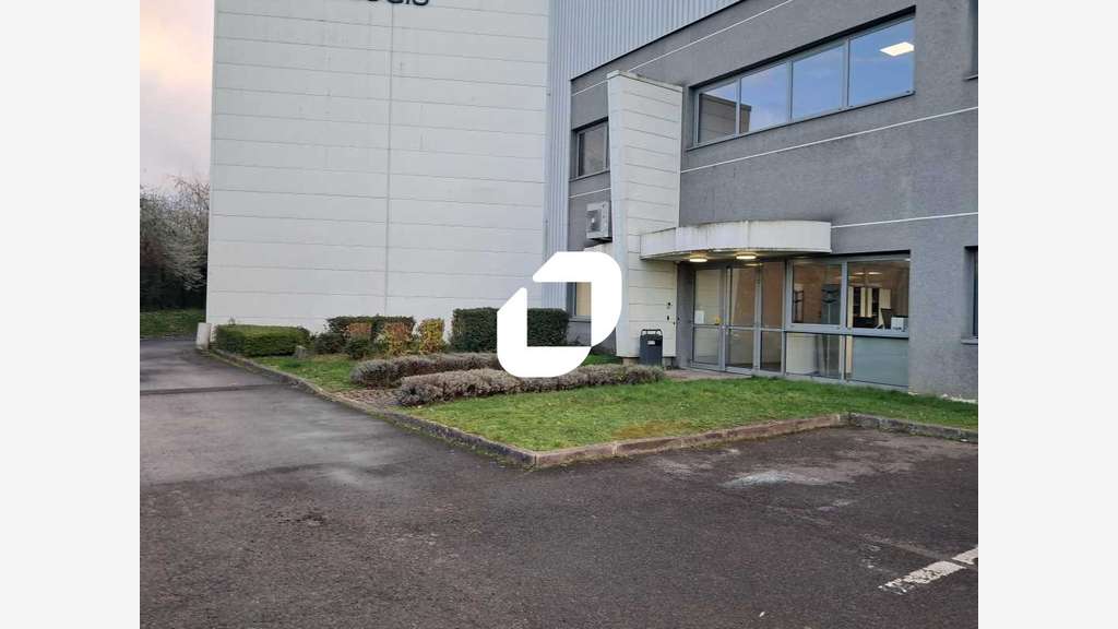 A louer Local d'activité 4849m² Compans