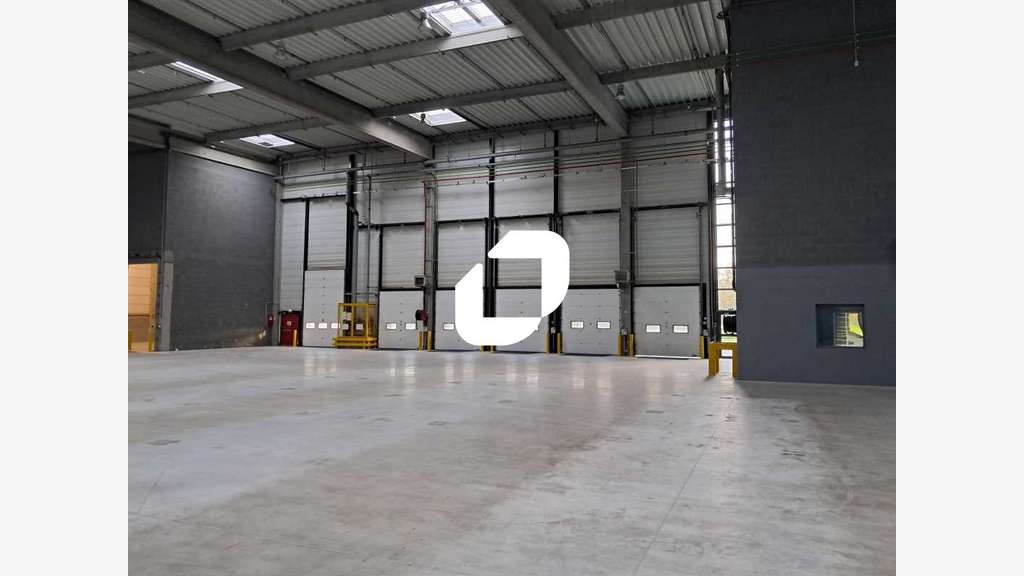 A louer Local d'activité 5749m² Compans