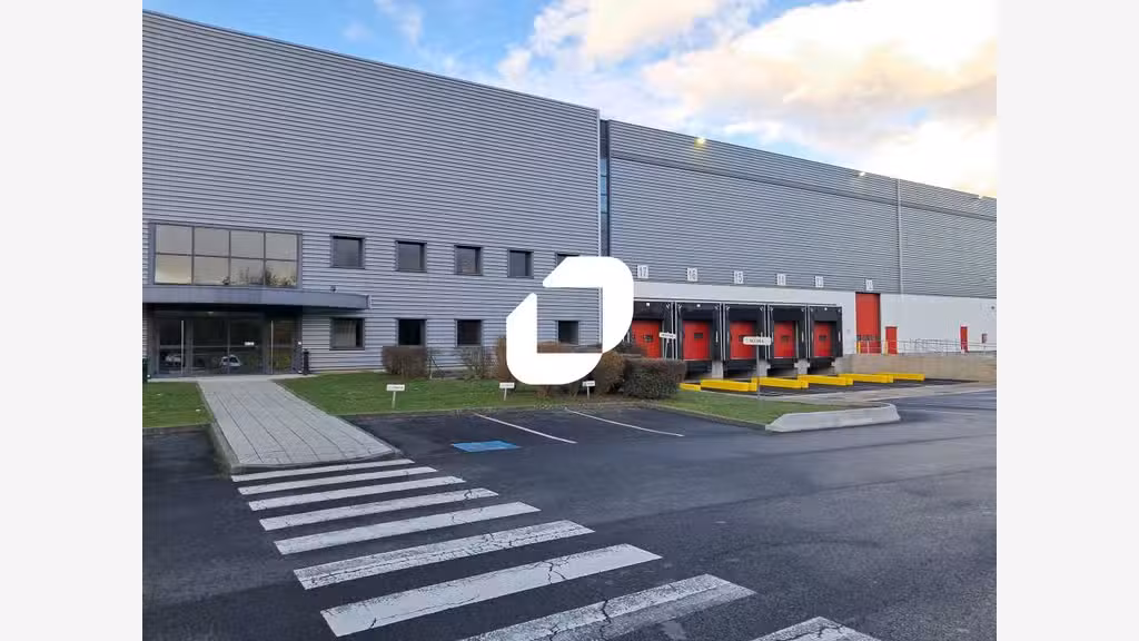A louer Local d'activité 11550m² Compans