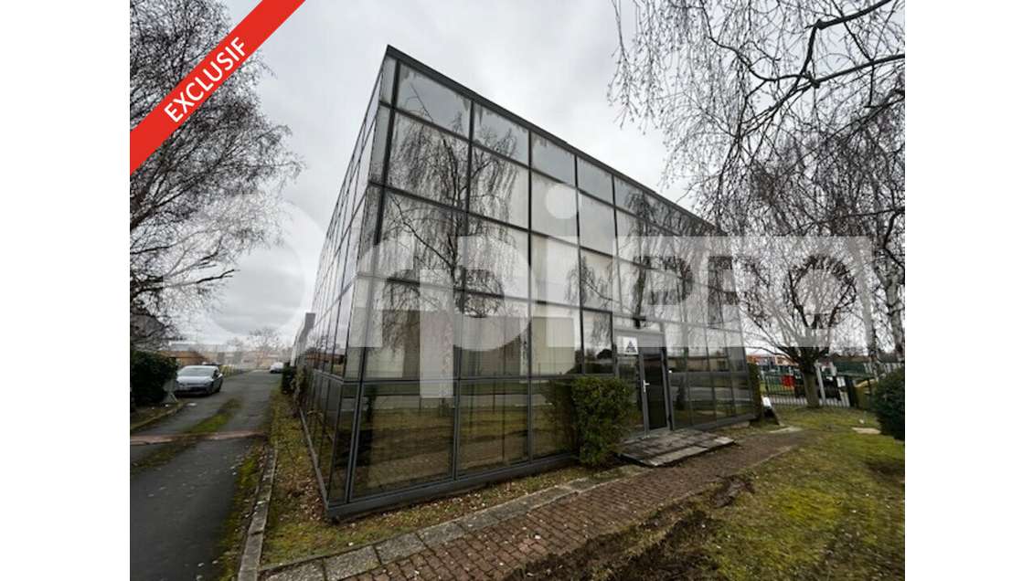 Local professionnel 225m² à louer à Compiègne