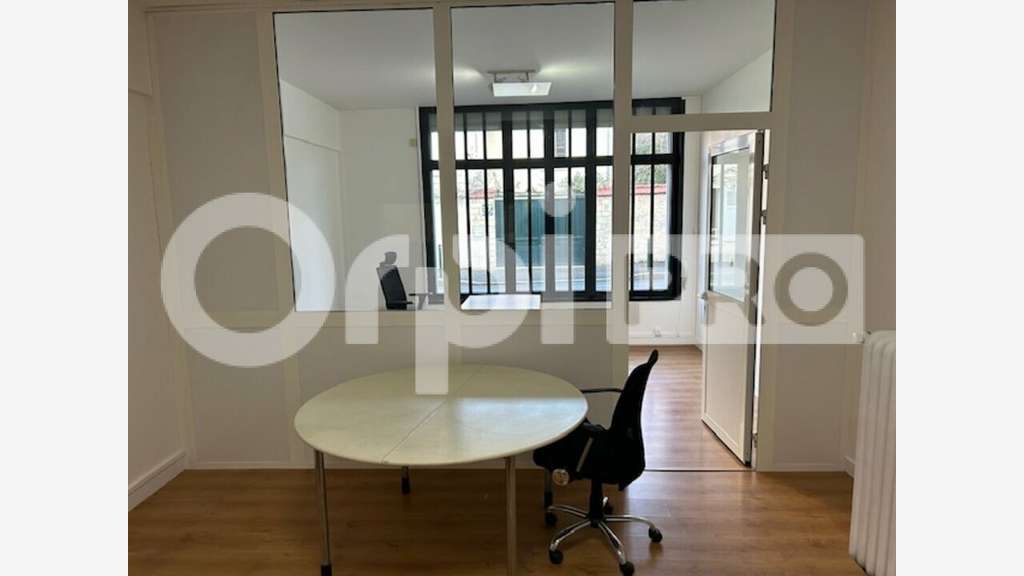 Locaux professionnels de 108m² à louer à Compiègne
