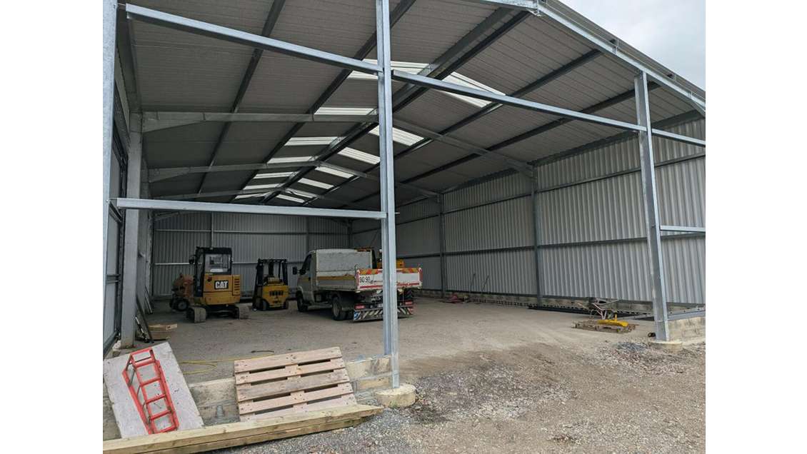 A louer local d'activité 300m² Lacroix Saint Ouen