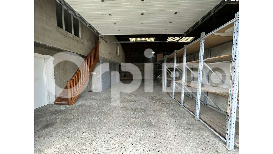 A louer local d'activité de 210m² à Compiègne
