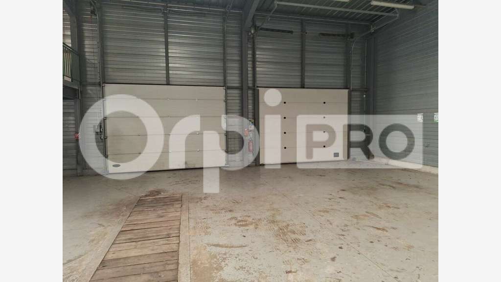 Local d'activité de 317m² à louer en ZAC Compiègne