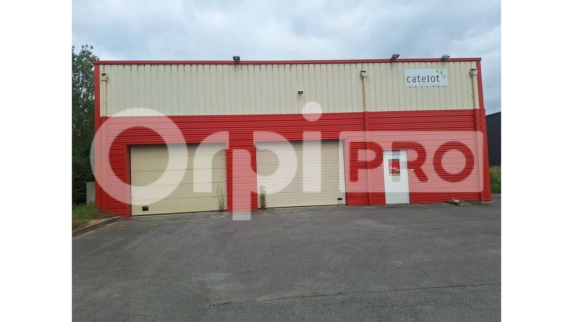 COMPIEGNE - LOCAL D'ACTIVITE à louer