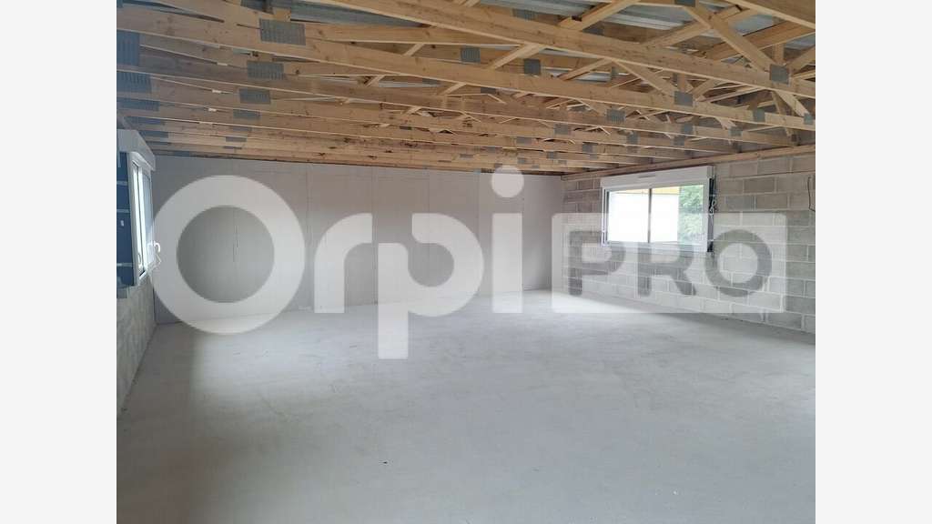 Local d'activité de 290m² à louer prox Compiègne