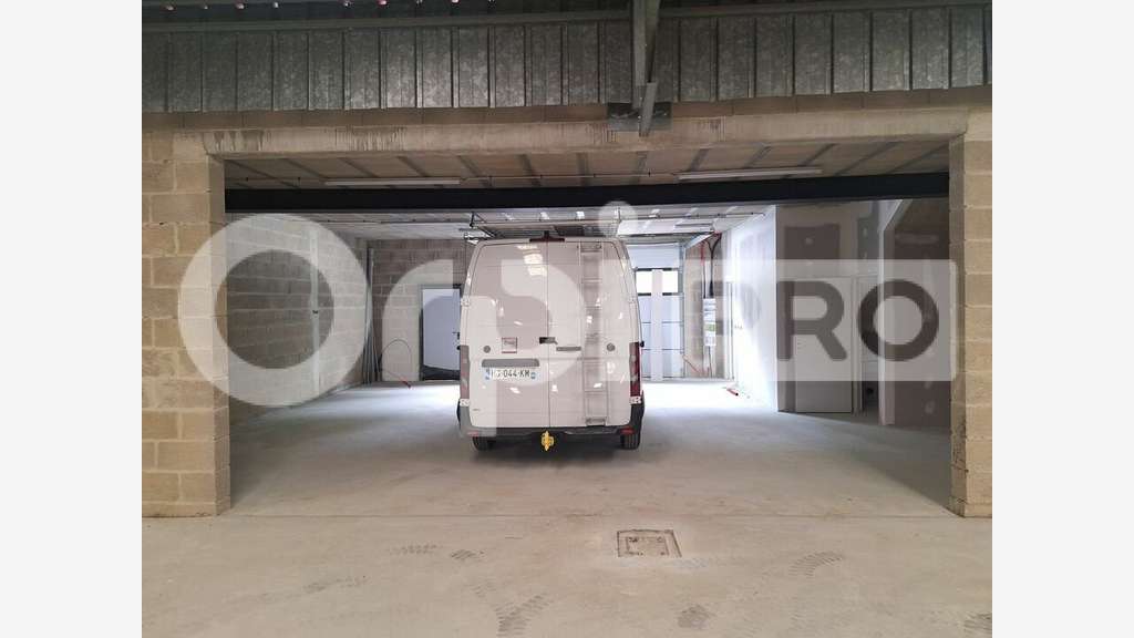 Local d'activité de 237m² à louer prox Compiègne