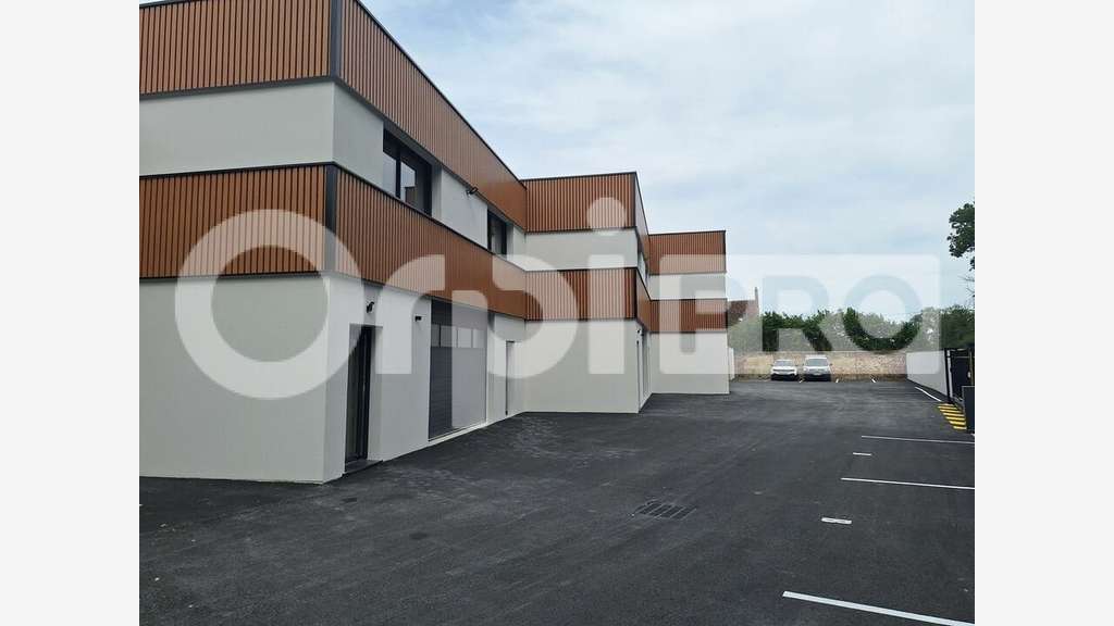 Local d'activité de 237m² à louer prox Compiègne
