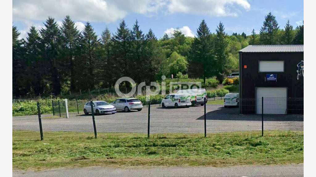 A louer local bureaux et stockage 90m² Compreignac