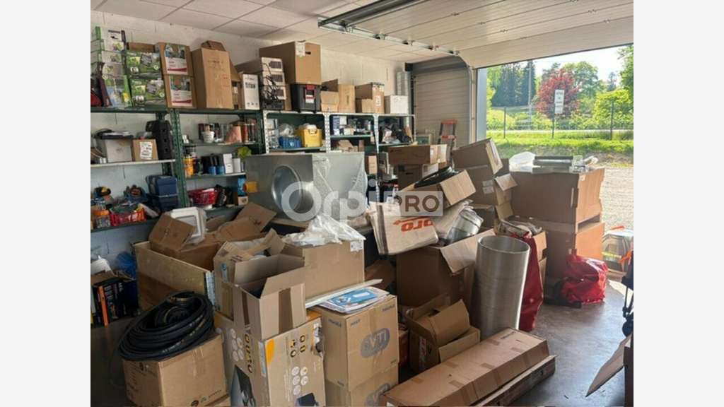 A louer local bureaux et stockage 90m² Compreignac