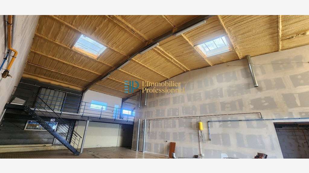A louer local d'activité 204m² bon état Concarneau