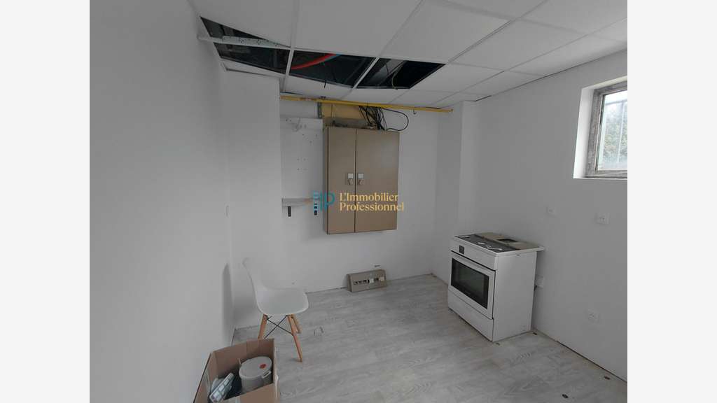A louer local d'activité 204m² bon état Concarneau