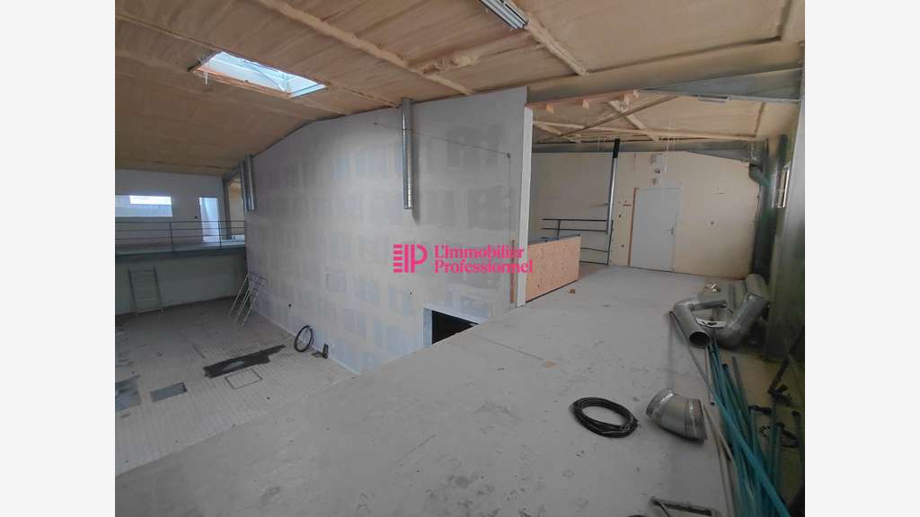A louer local d'activité 204m² bon état Concarneau