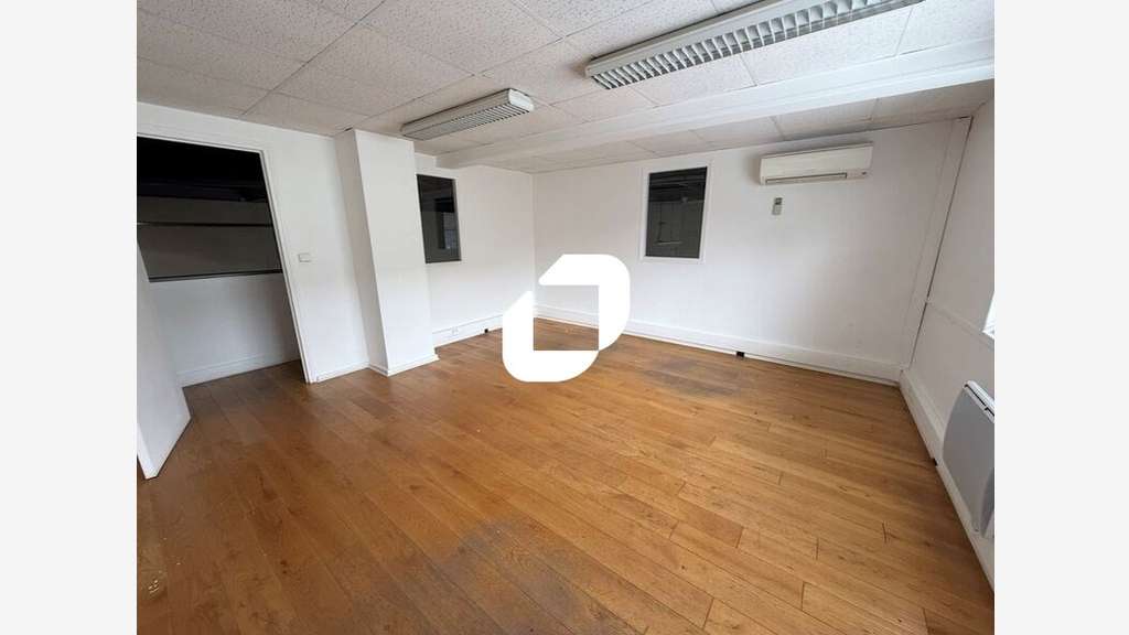 COUR PRIVATIVE 40 M²