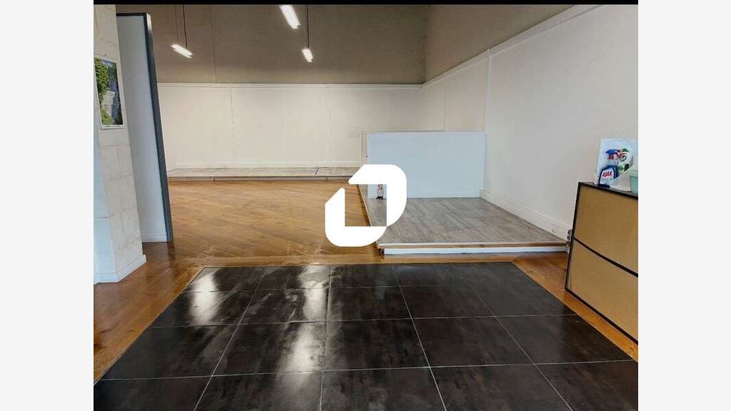 COUR PRIVATIVE 40 M²