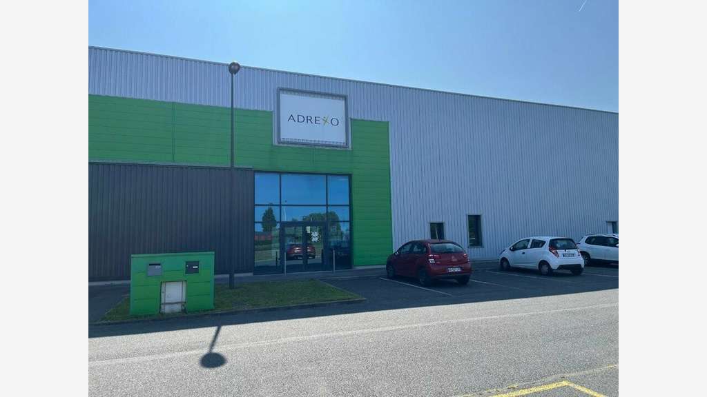 A louer entrepôt 607m² Coquelles parc Eurocap