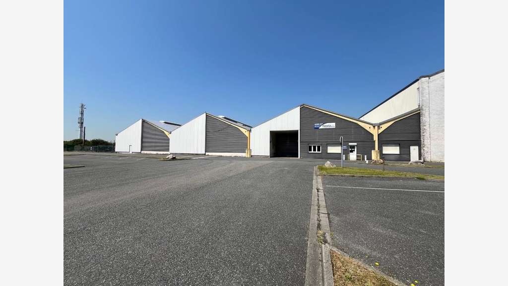 À louer – Local industriel de 6 388 m² dans la zon
