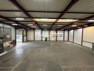 Bâtiment d'activités à louer 3046m² à Corbas