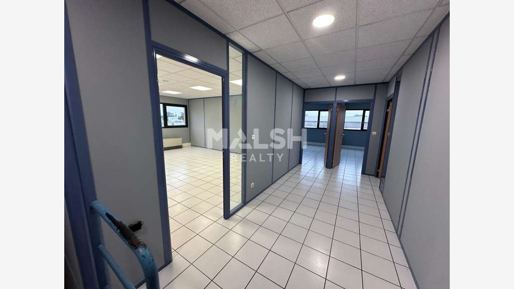 Bâtiment d'activités à louer 3046m² à Corbas