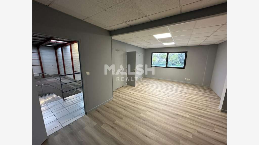 Bâtiment d'activités à louer 3046m² à Corbas