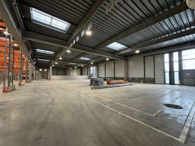Entrepôt logistique 7064m² à louer à Corbas