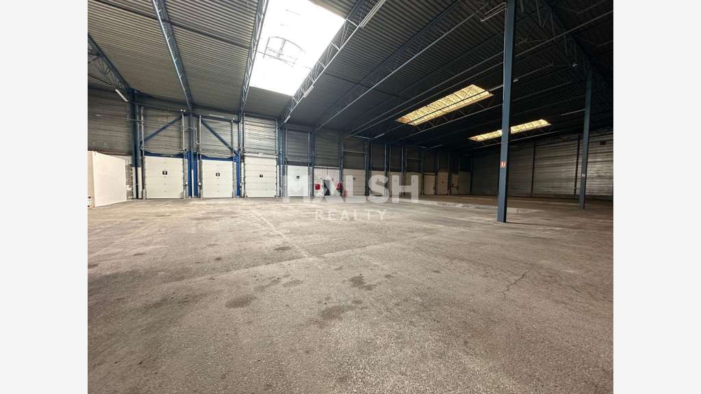 Bâtiment d'activités à louer 12445m² à Corbas