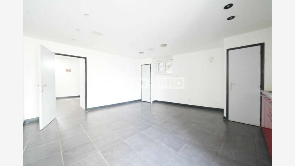 Local d'activité à louer de 278m² à Corbas