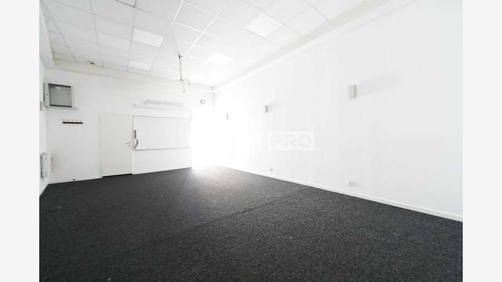 Local d'activité à louer de 278m² à Corbas