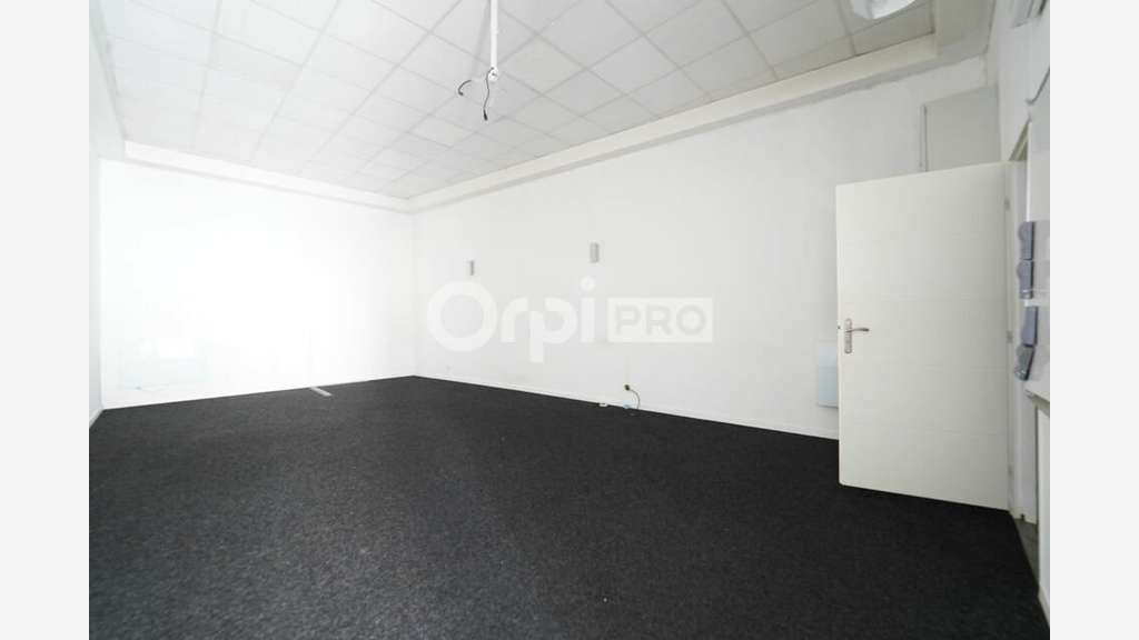 Local d'activité à louer de 278m² à Corbas