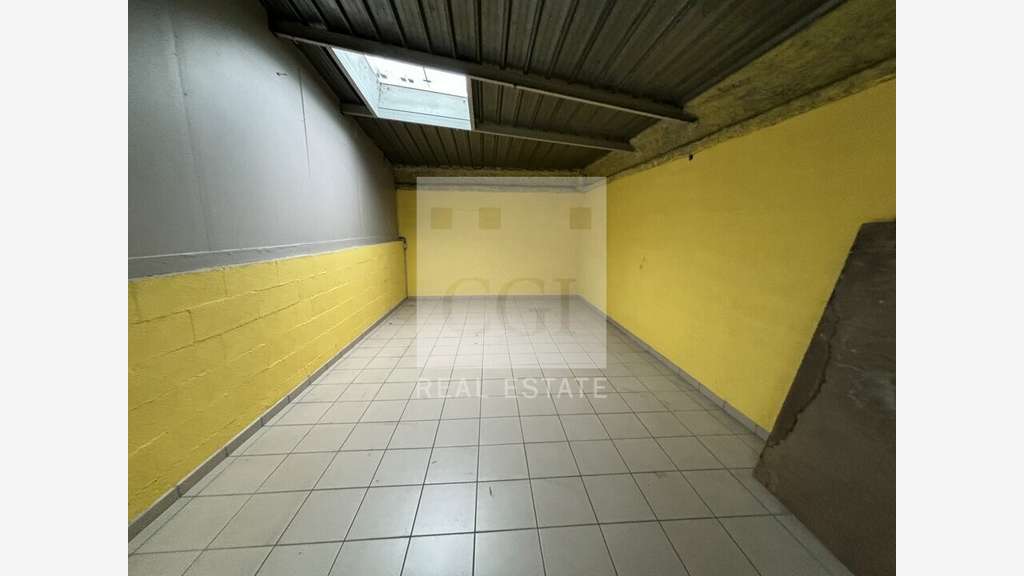 A louer local d'activités et bureaux 200m² Corbas