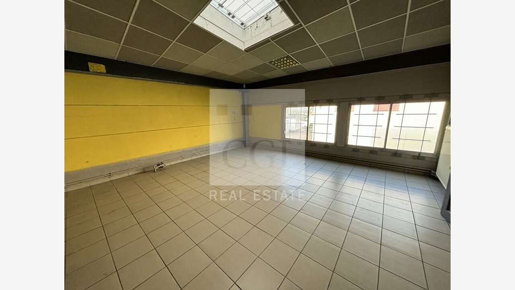 A louer local d'activités et bureaux 200m² Corbas