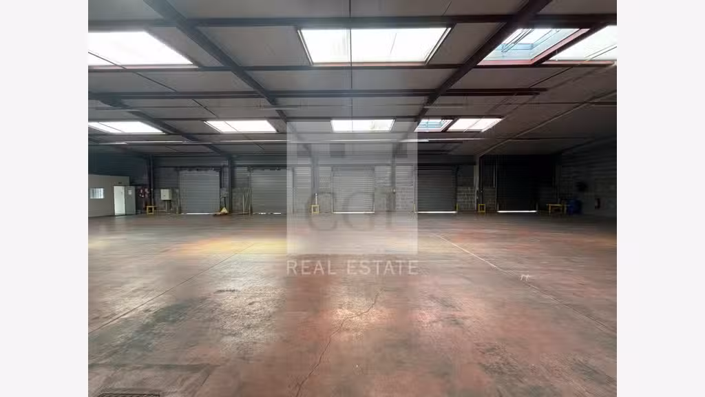 A louer locaux d'activités bureaux 1298m² à Corbas