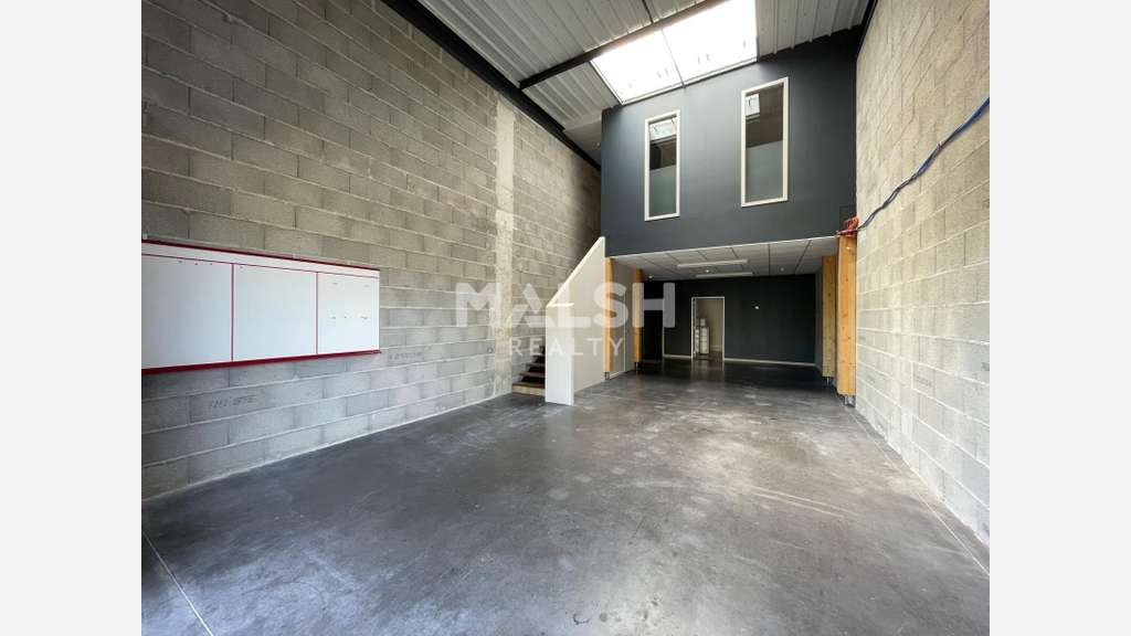 Local d'activités à louer 125m² à Corbas