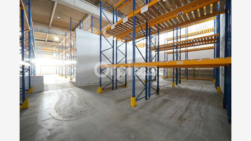 Location local d'activité 1867m² Corbas proche A7