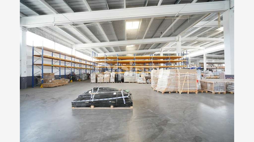 Location local d'activité 1867m² Corbas proche A7
