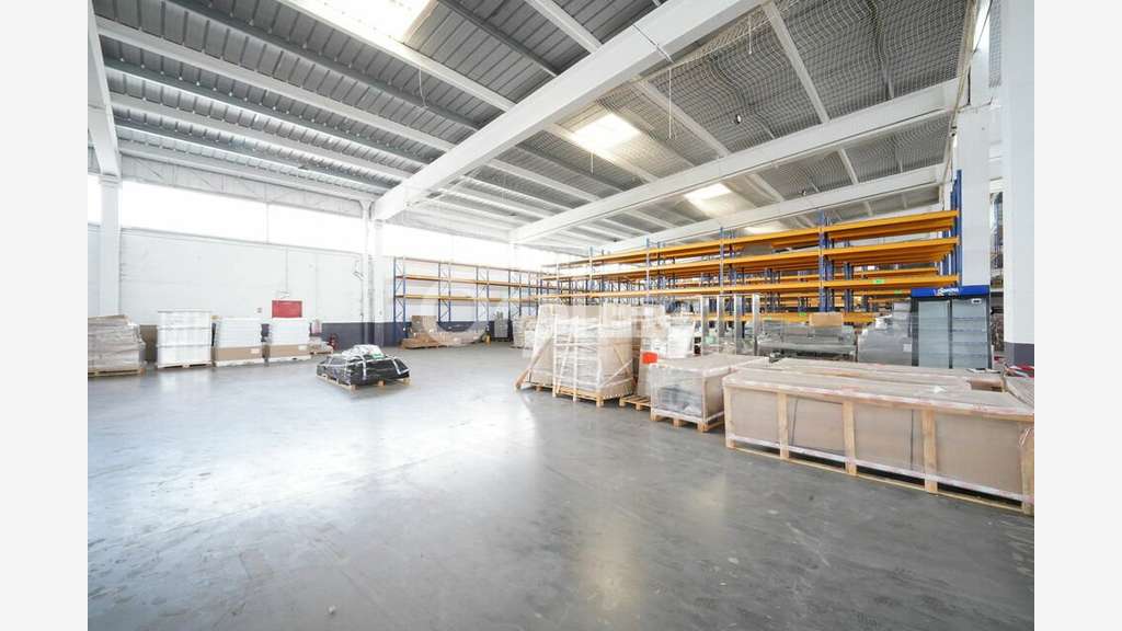 Location local d'activité 1867m² Corbas proche A7