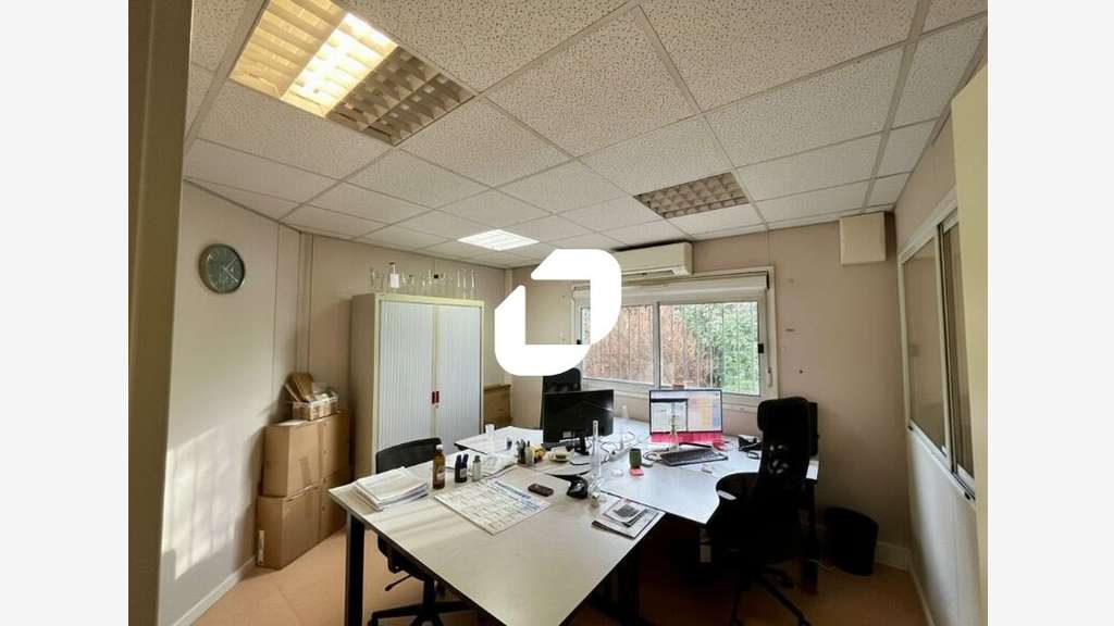 A louer Local d'activité 157m² Corbas
