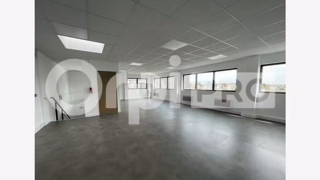 Local d'activité à louer à Corbeil-Essonnes N104