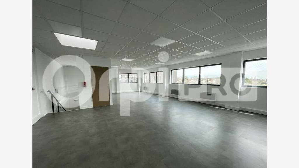 Local d'activité à louer à Corbeil-Essonnes N104