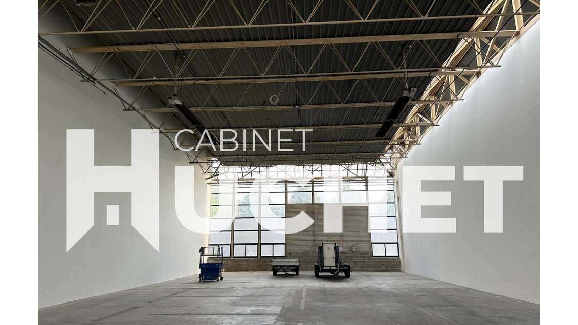 À louer local d'activité 630m²à Cormelles-le-Royal