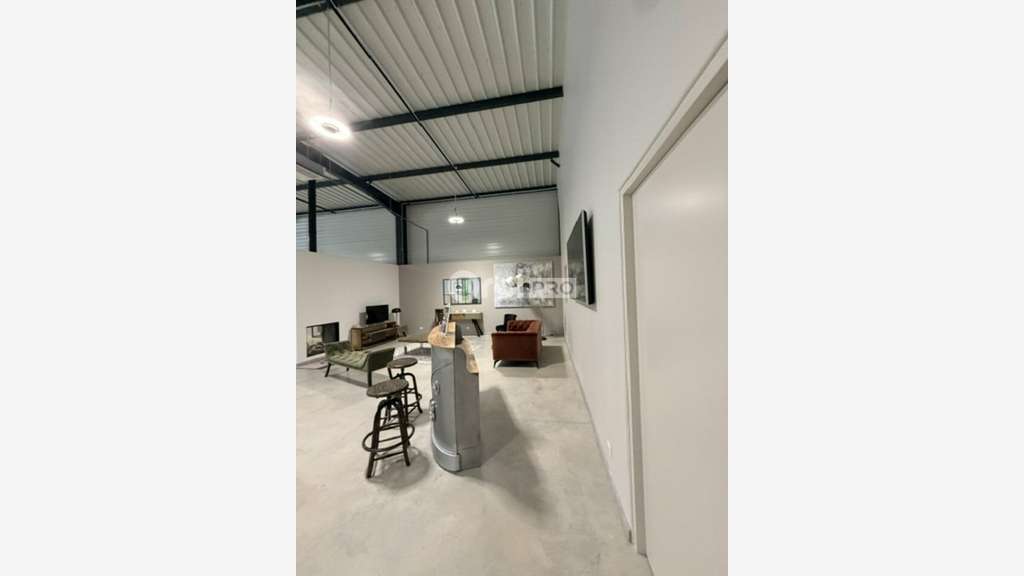 Local professionnel 500m² à louer à Cormontreuil