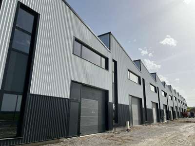 À louer – Locaux d'Activités de 232 à 456 m² à Cor