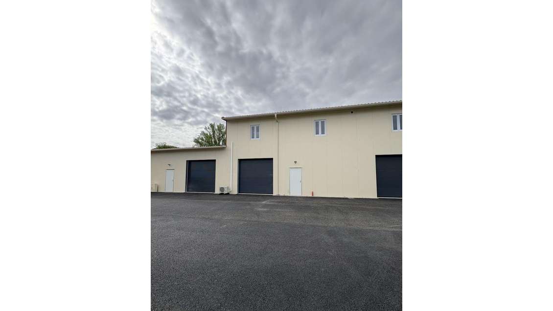 Location local d'activités 176m² Cornebarrieu MEET